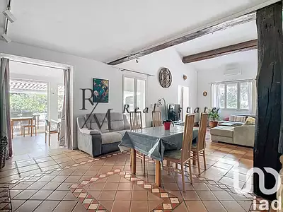Maison, 330 m²