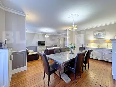 Maison, 169 m²