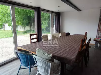 Maison, 255 m²
