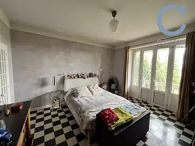 Maison, 225 m²