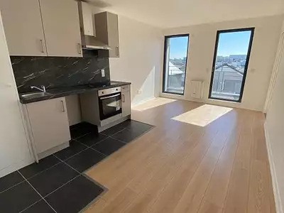 1 270 € CC Appartement • 37 m² • 2 pièces • 1 chambre Issy-les-Moulineaux (92130)