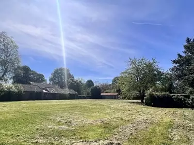 Terrain, 2 335 m²