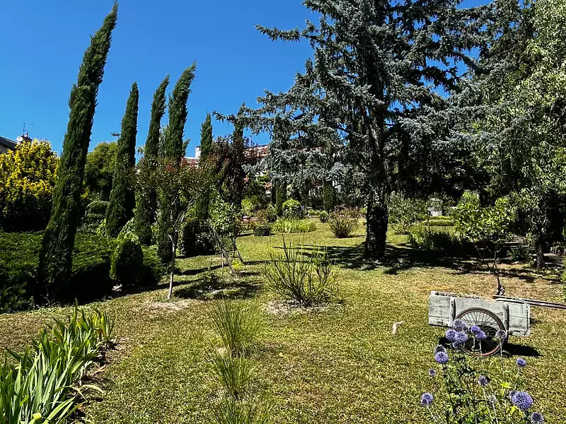 Terrain, 664 m²