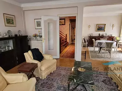 Immeuble, 170 m²