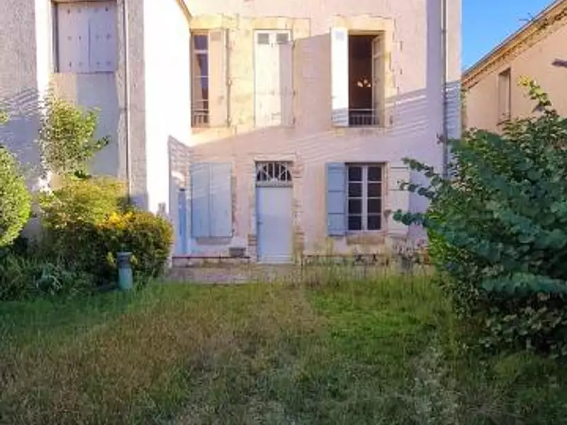 Maison, 331 m²