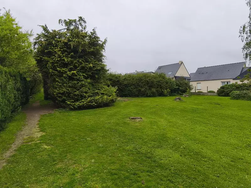 Terrain, 600 m²