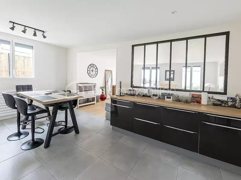 Maison, 227 m²