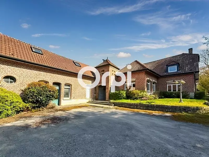 Maison, 245 m²