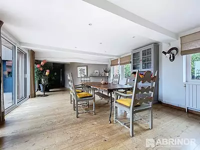 Maison, 220 m²