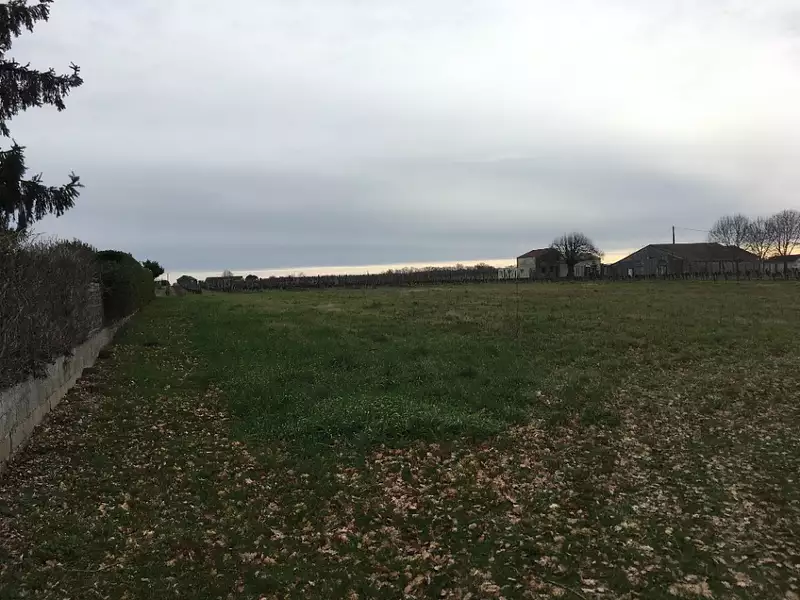 Terrain à bâtir, 660 m²