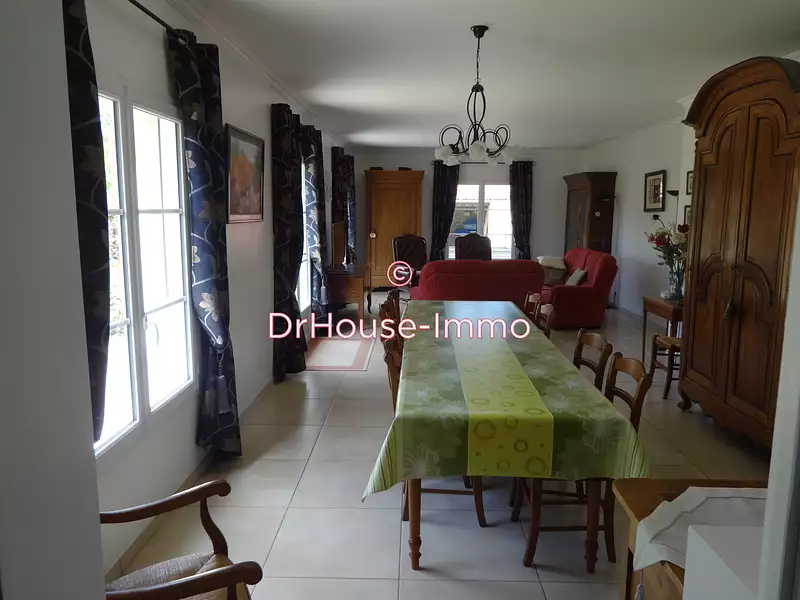 Maison, 235,38 m²