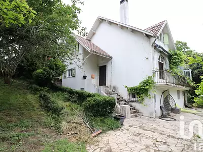 Maison, 196 m²