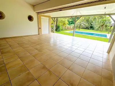 Maison, 176 m²