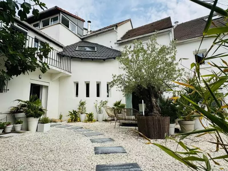Maison, 280 m²