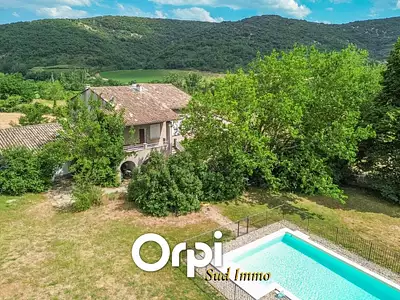 Maison, 180 m²