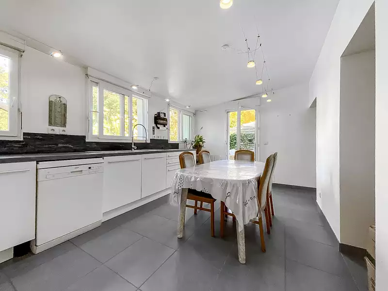 Maison, 163 m²