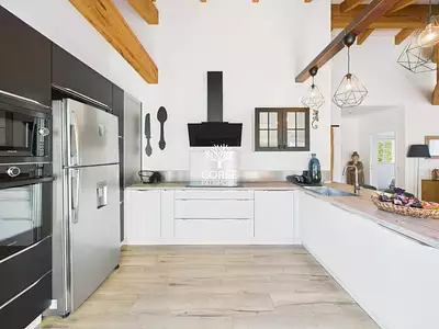Maison, 325 m²