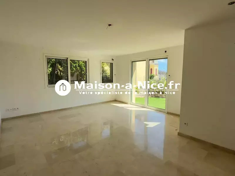 Maison, 333,07 m²