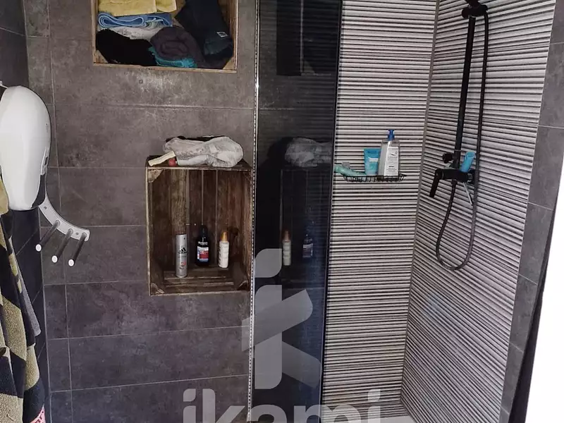 Maison, 220 m²