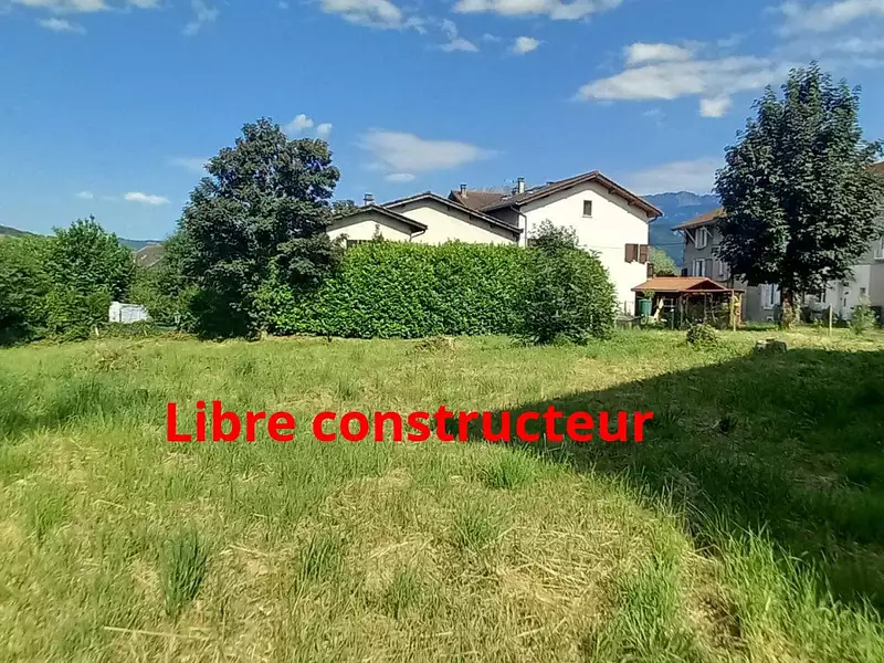 Terrain, 590 m²
