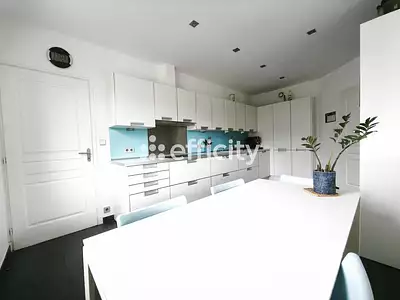 Maison, 234 m²