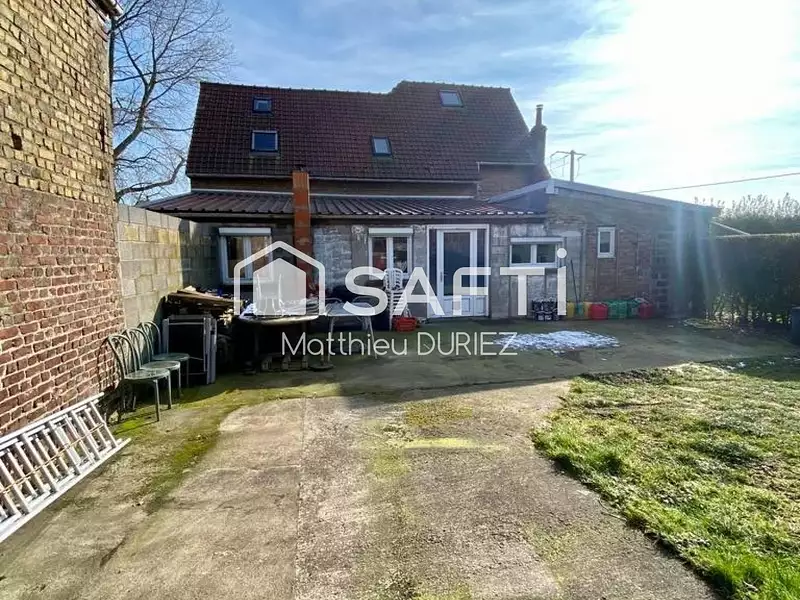 Maison, 210 m²