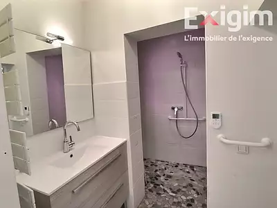 Maison, 330 m²