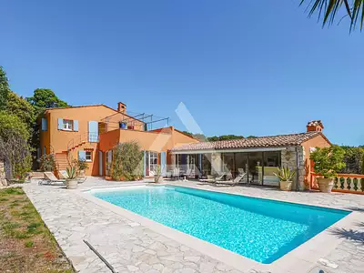 Maison, 376 m²