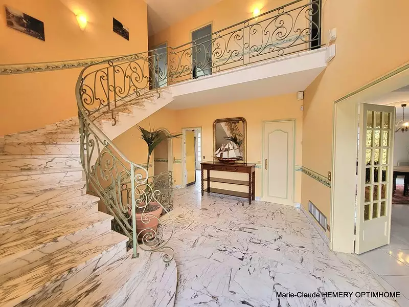 Maison, 267 m²