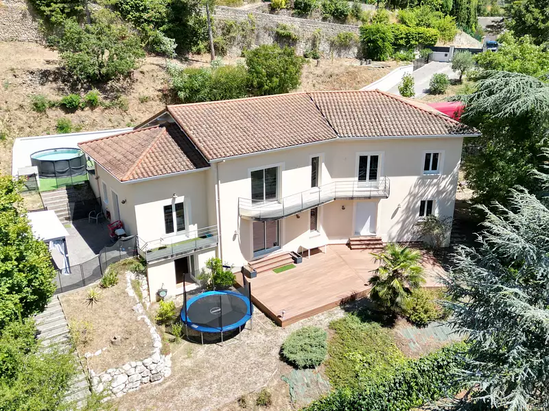 Maison, 230 m²