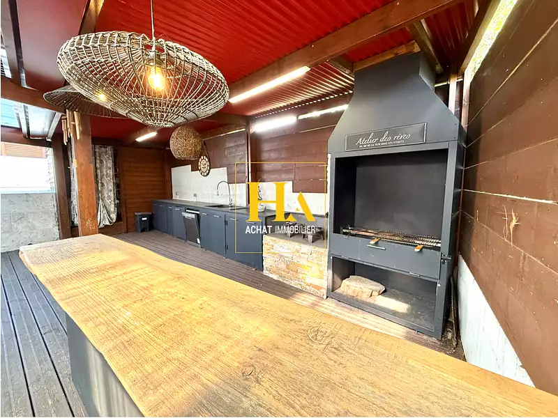 Maison, 303 m²