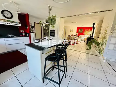 Maison, 402 m²