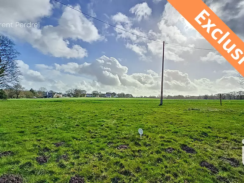 Terrain, 687 m²