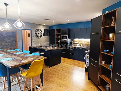 Maison, 204 m²