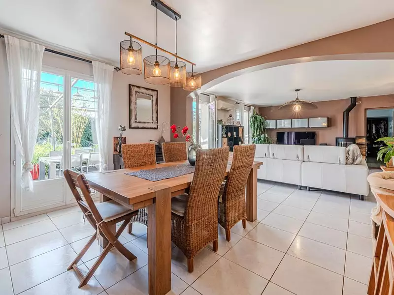 Maison, 199 m²