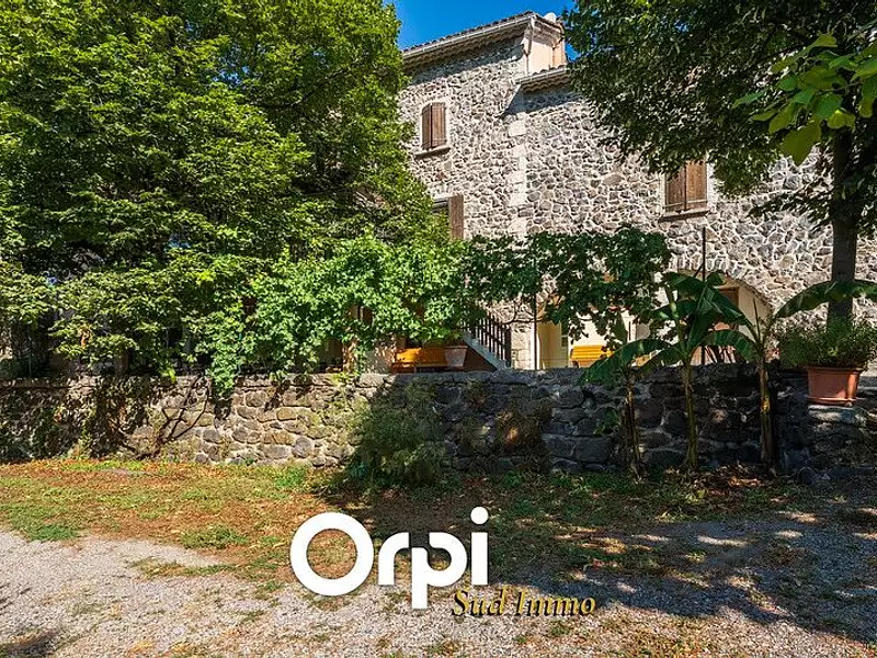 Maison, 257 m²