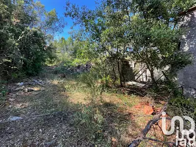 Terrain, 87 851 m²
