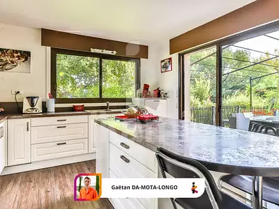Maison, 180 m²