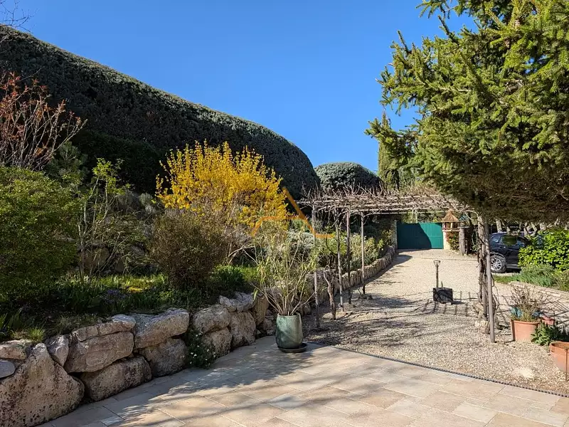 Maison, 176,58 m²