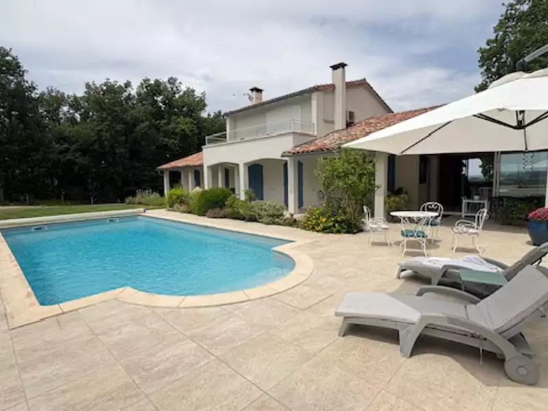 Maison, 230 m²