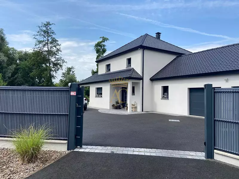 Maison, 151 m²