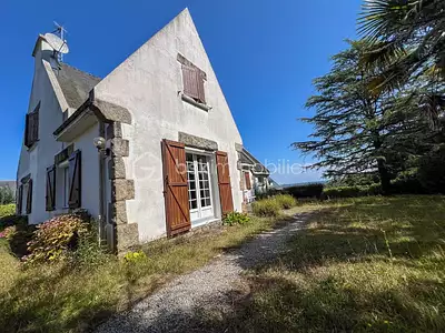 Maison, 166 m²