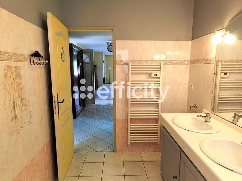 Maison, 134 m²