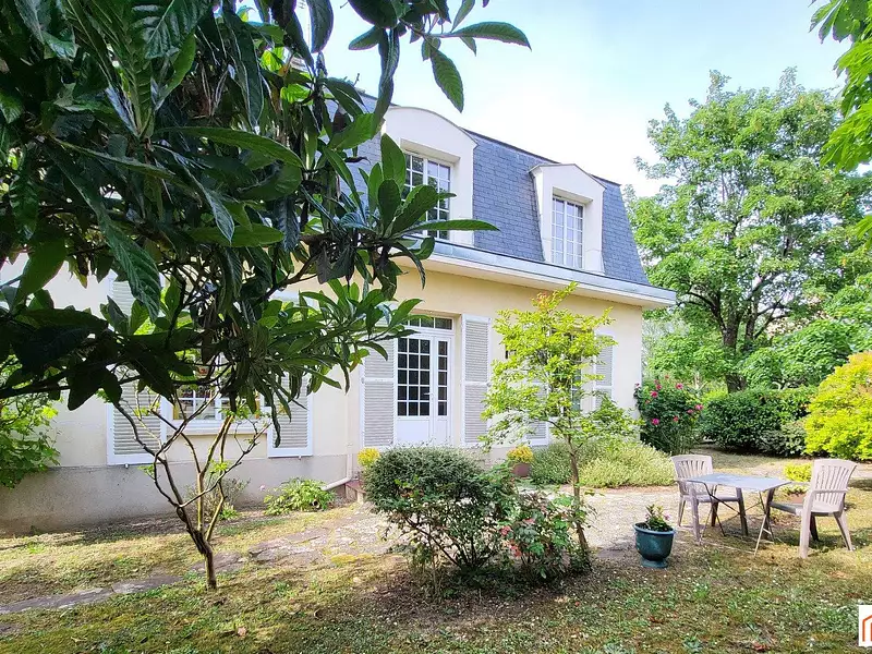 Maison, 181 m²