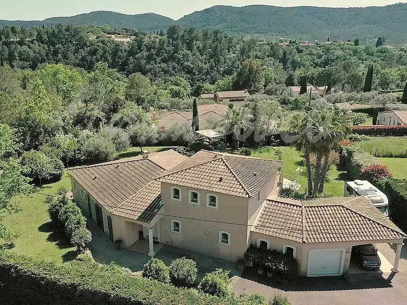 Maison, 185 m²