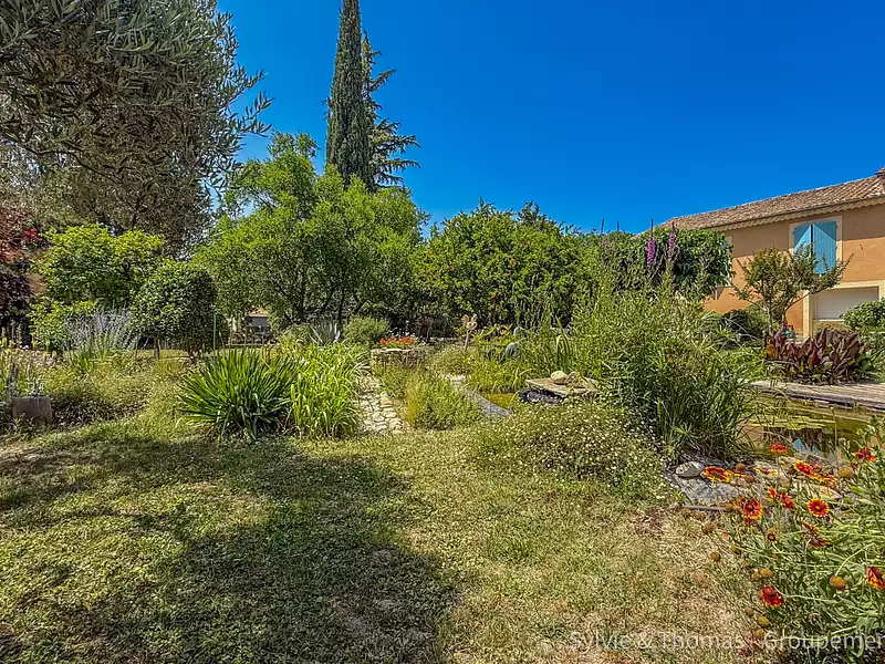 Maison, 326,6 m²