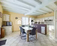 Maison, 360 m²