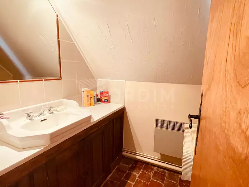 Maison, 166 m²