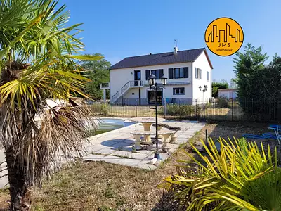 Maison, 240 m²
