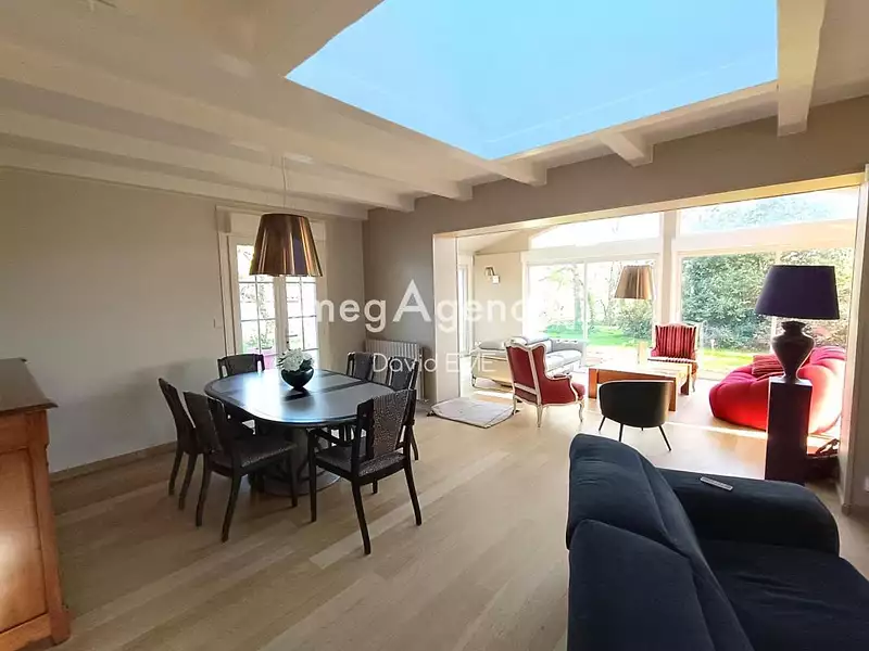 Maison, 205 m²